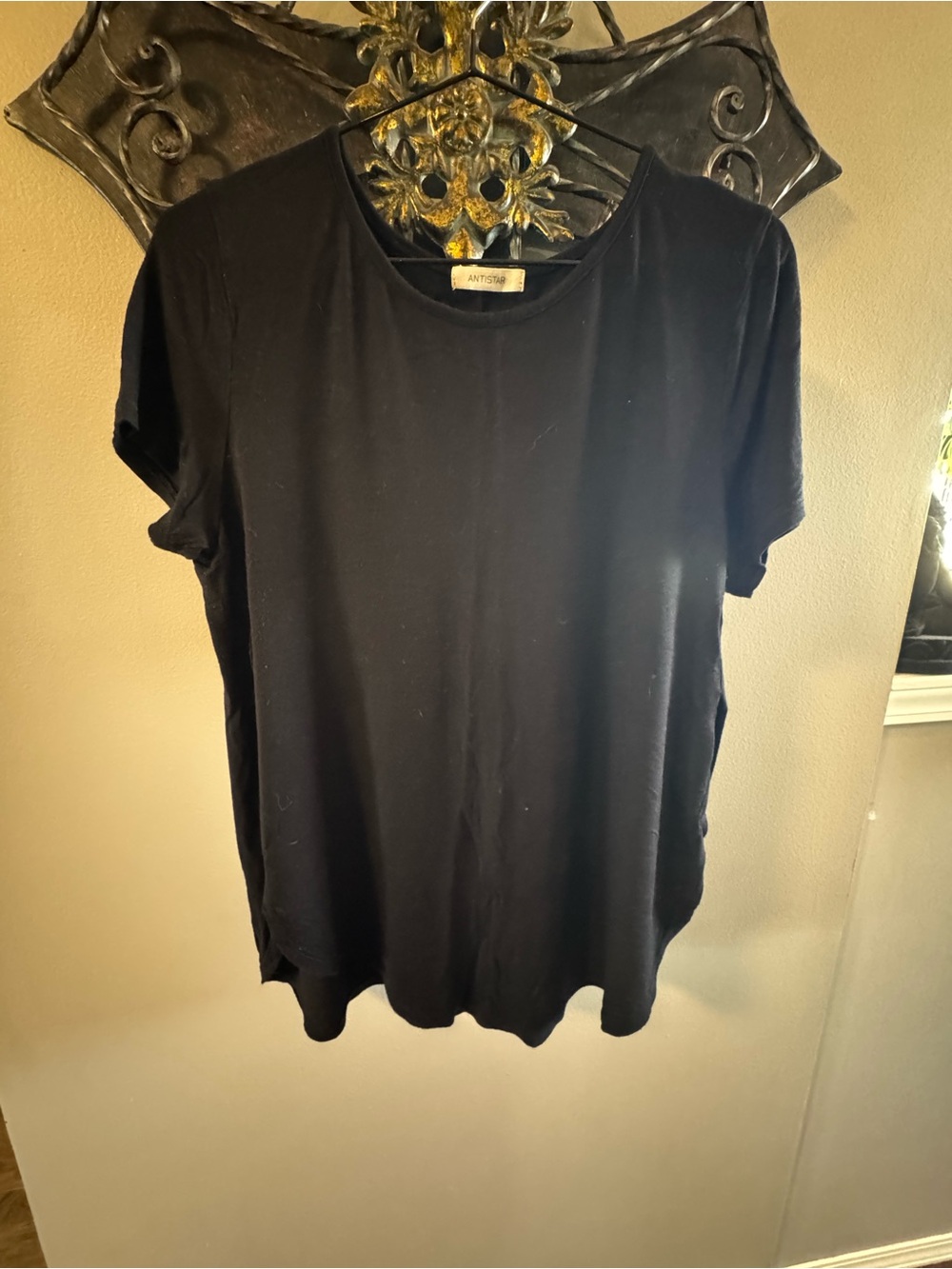 Antistar Women’s Short Sleeve Scoop Tee